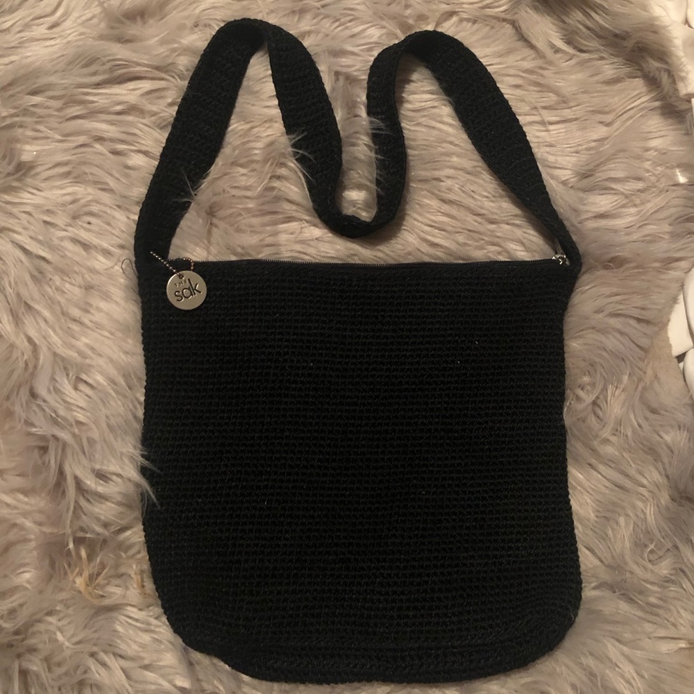 Black Sal purse with zipper top